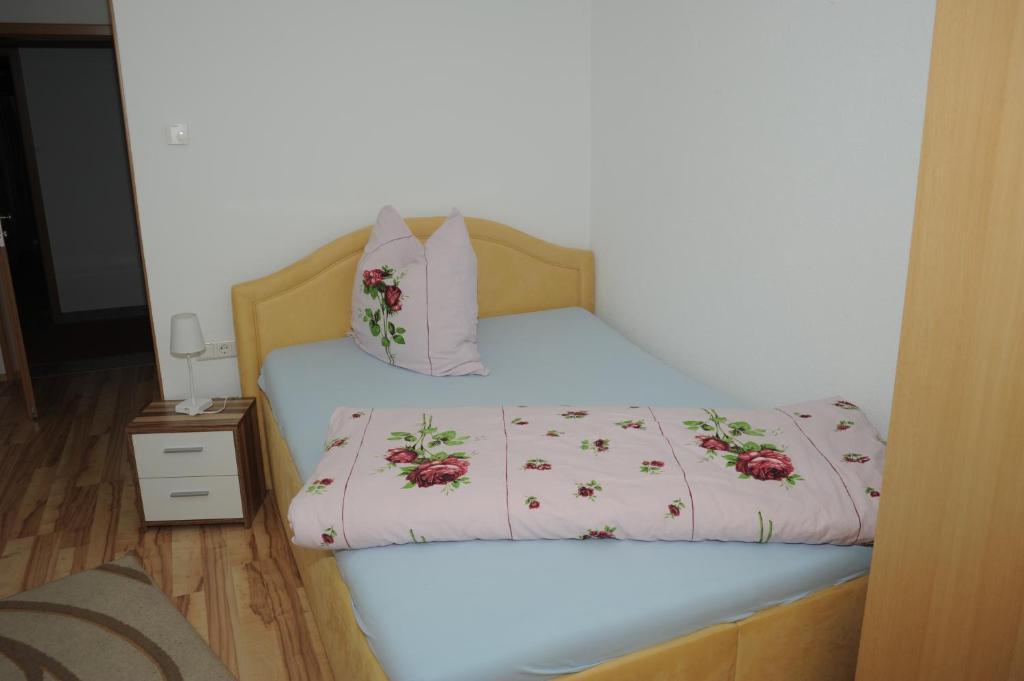 Gasthaus-Pension Fischerkeller Randegg Екстериор снимка